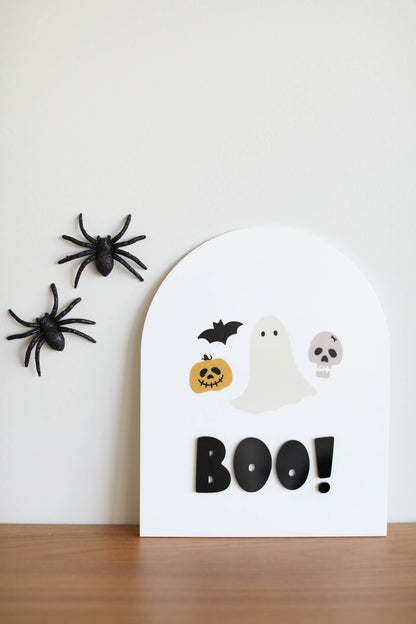 Boo Halloween Sign