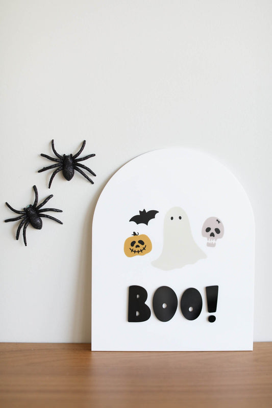 Boo Halloween Sign